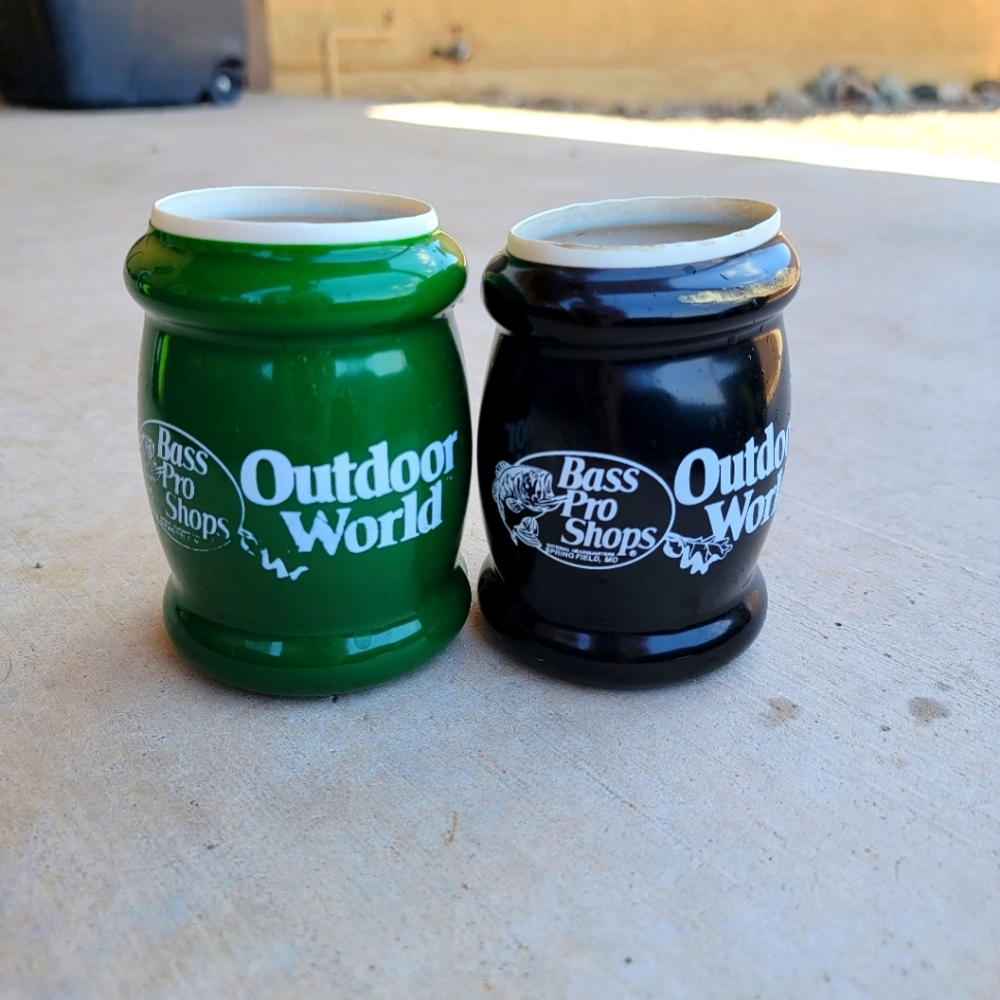 Outdoor World Can Coolers
